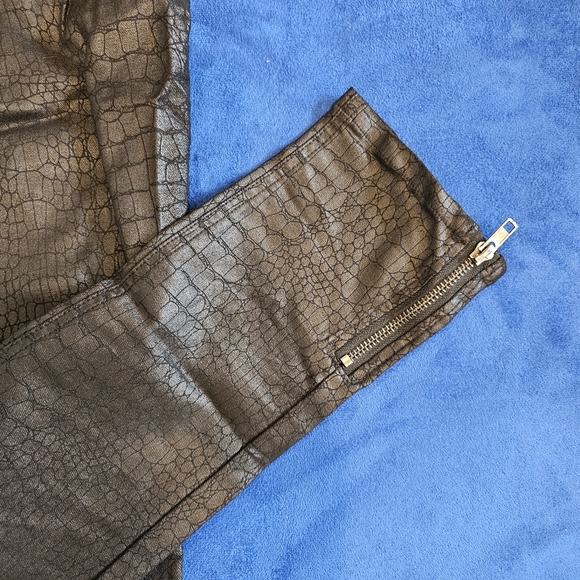 Tall Black Coated 5 Pocket Longleg skinny jeans. Leg Zipper - Picture 3 of 5